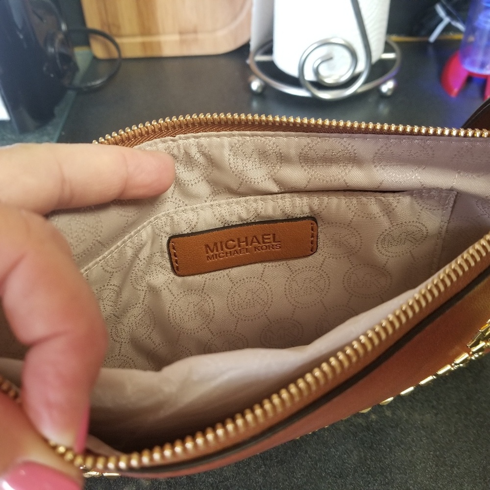Clutch - Picture 6 of 7